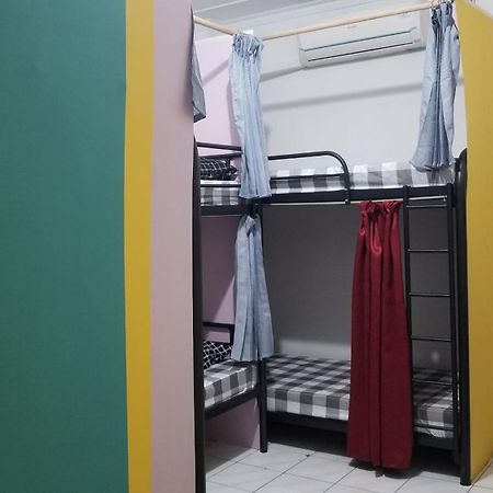 Coffeebunk Hostel Tangerang Habitación foto
