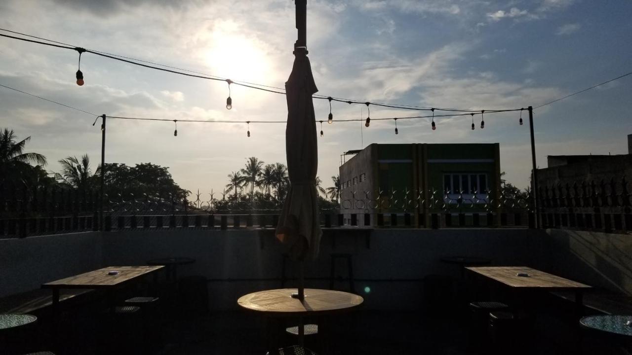 Coffeebunk Hostel Tangerang Exterior foto
